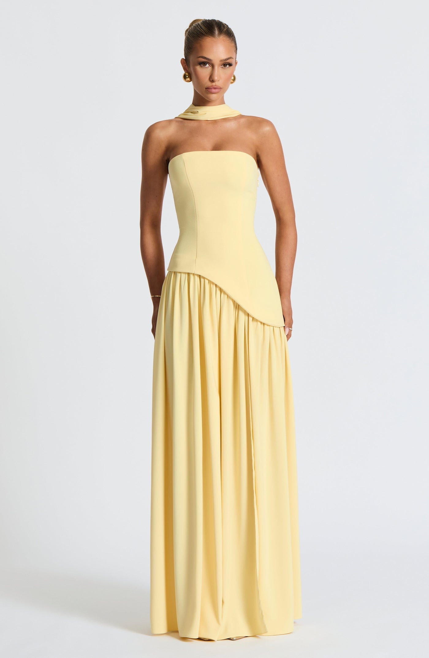 Vestido cuello liso