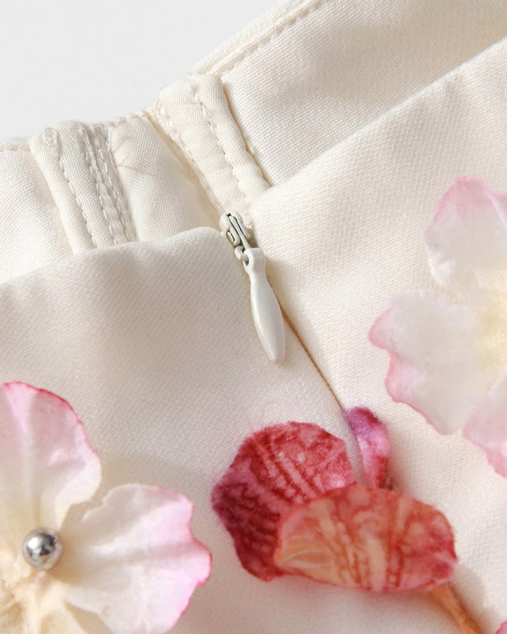 Vestido de flores beige