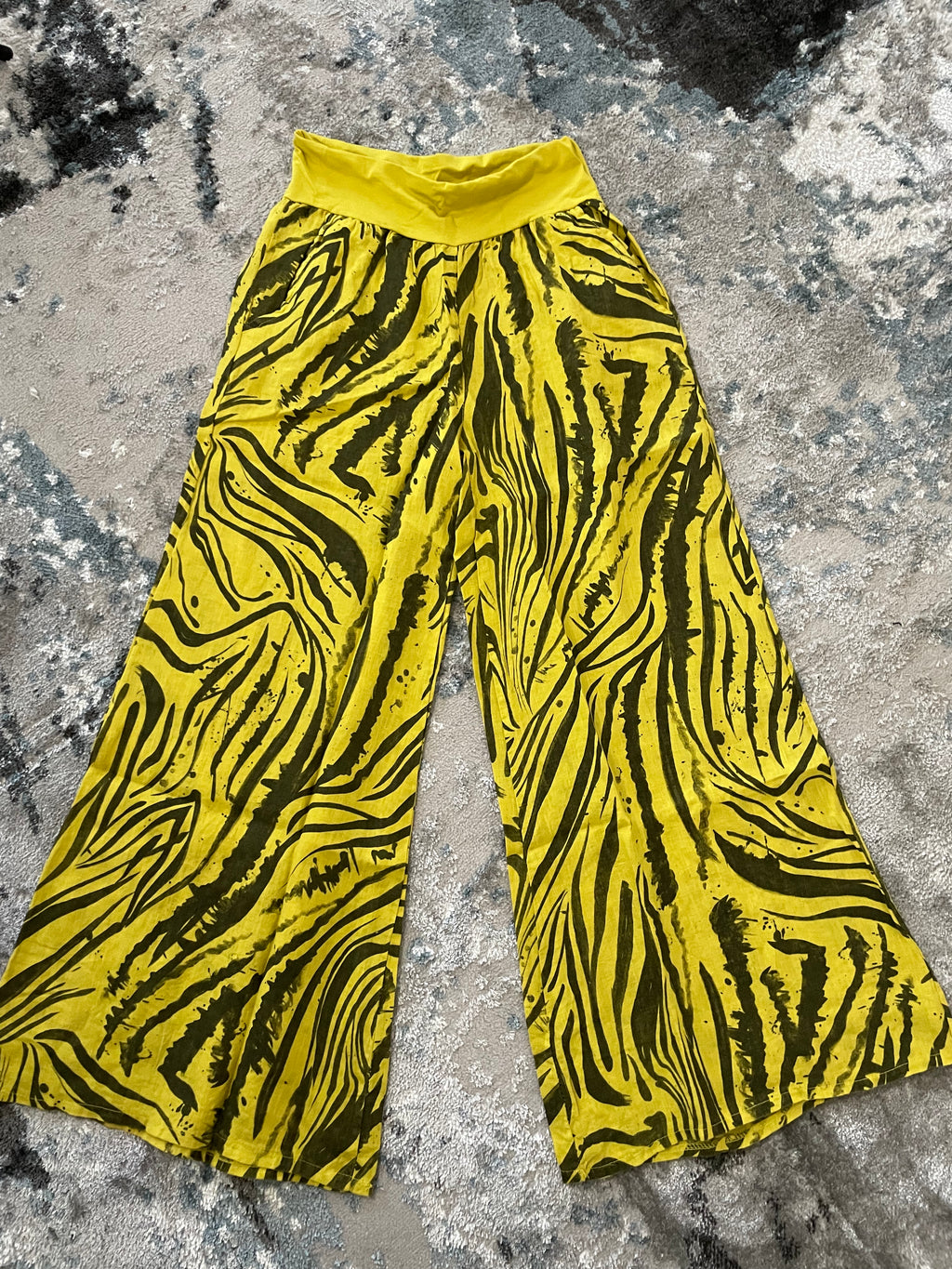 Pantalon amarillo