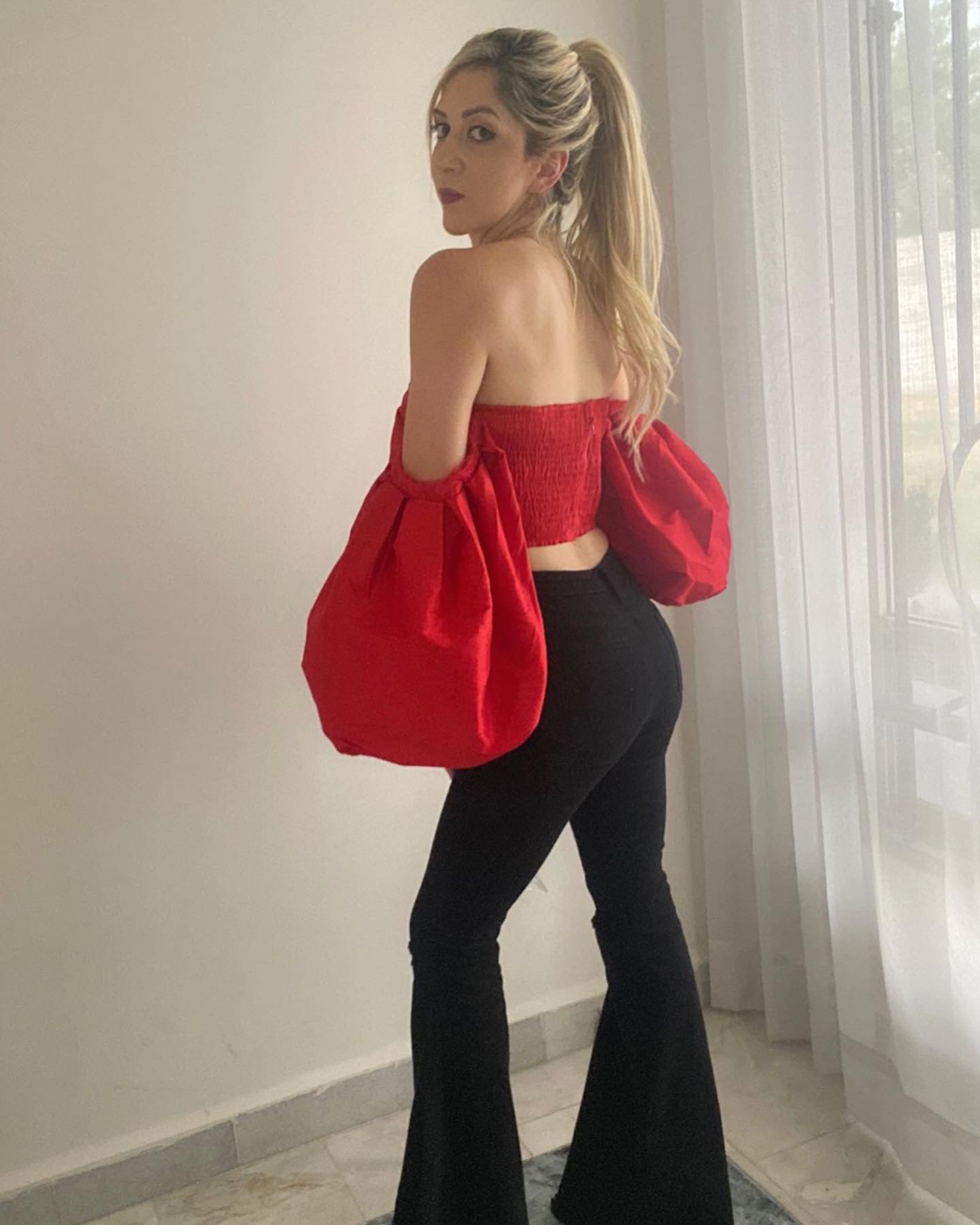 Top rojo mangas
