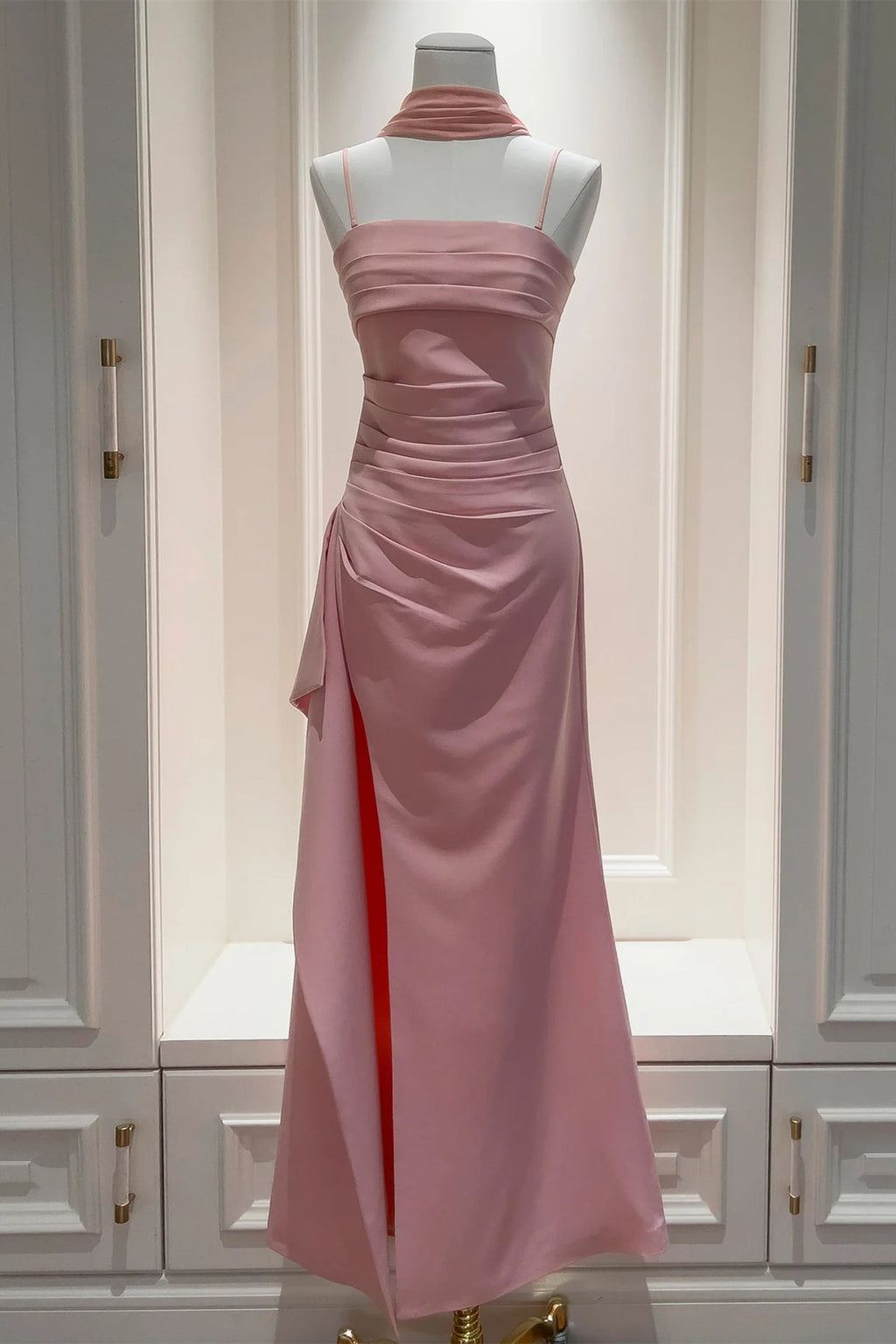 Vestido rosa cuello
