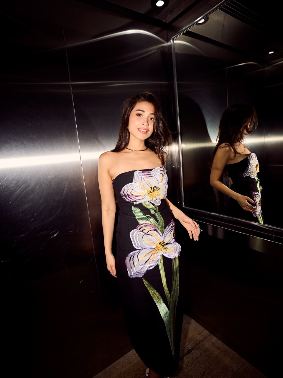 Vestido midi con flor