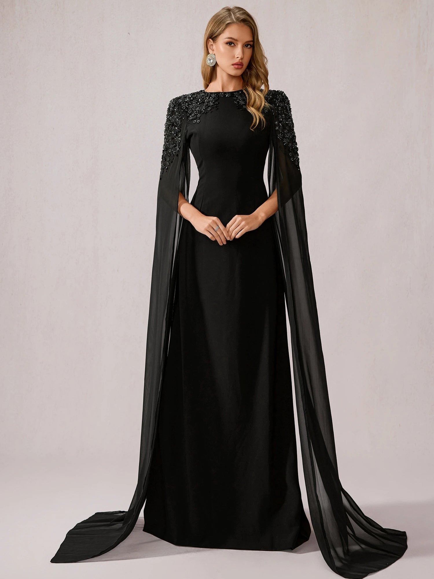 Vestido negro manga larga