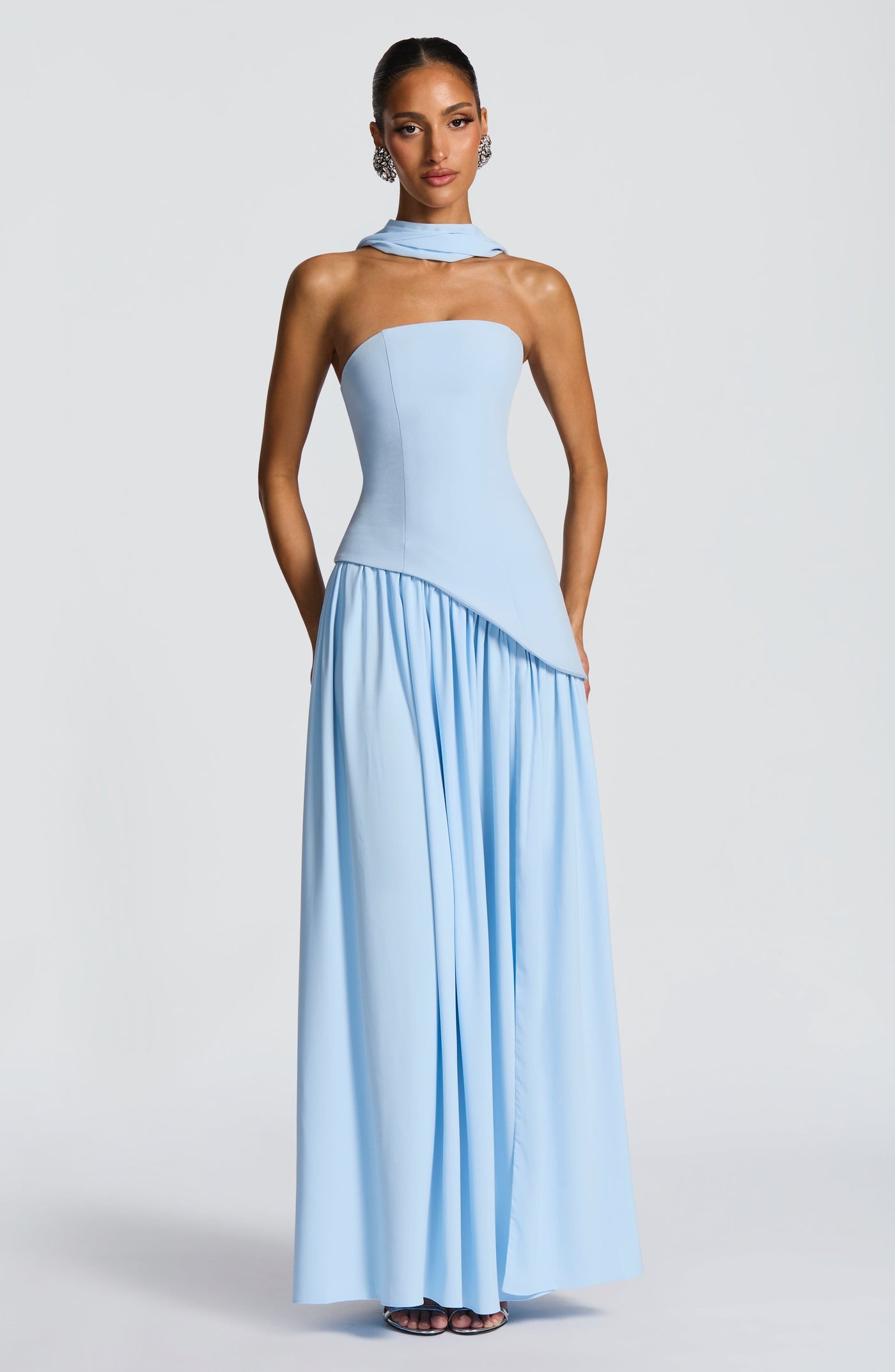 Vestido cuello liso
