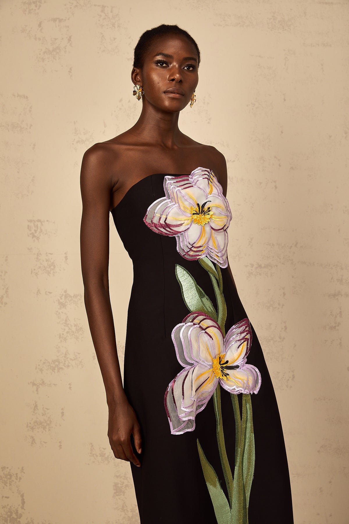 Vestido midi con flor