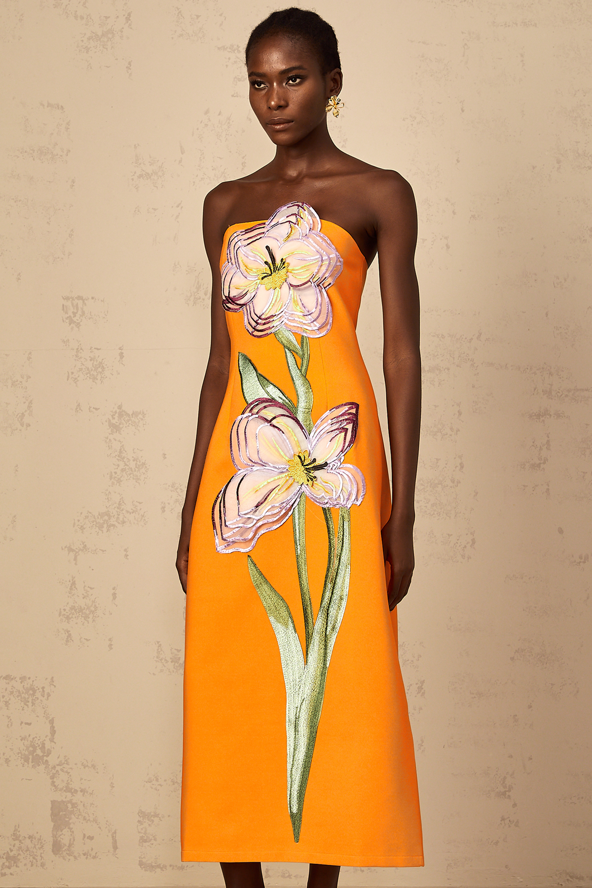 Vestido midi con flor