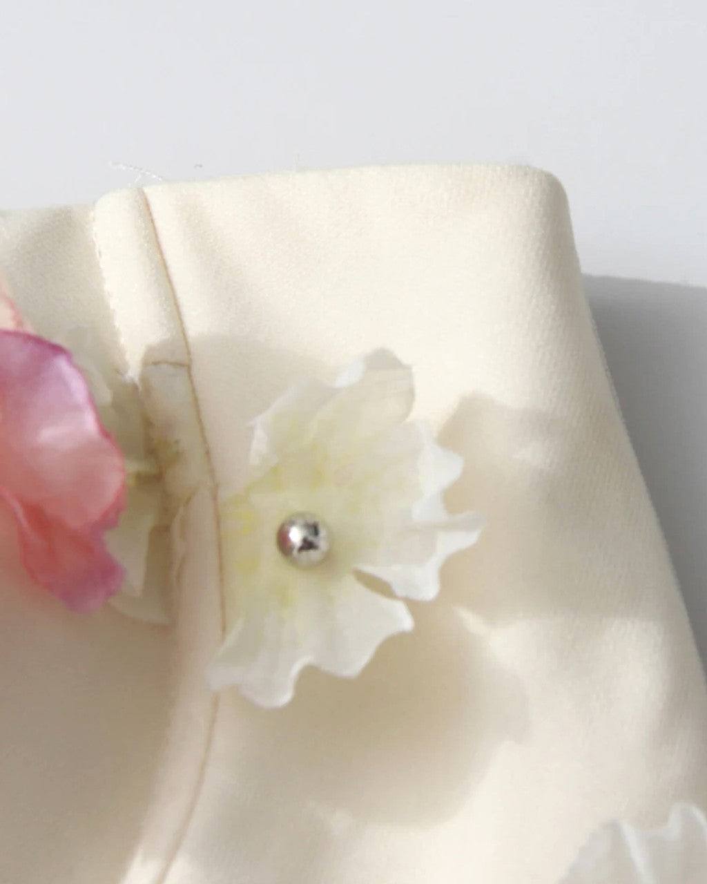 Vestido de flores beige