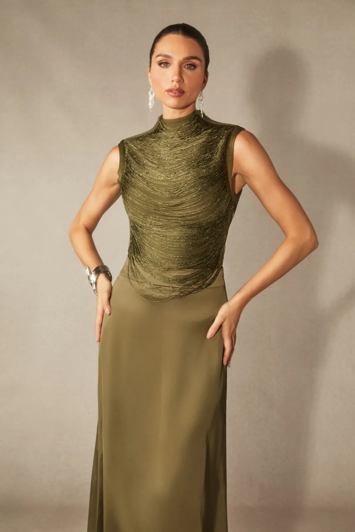 Vestido verde flecos