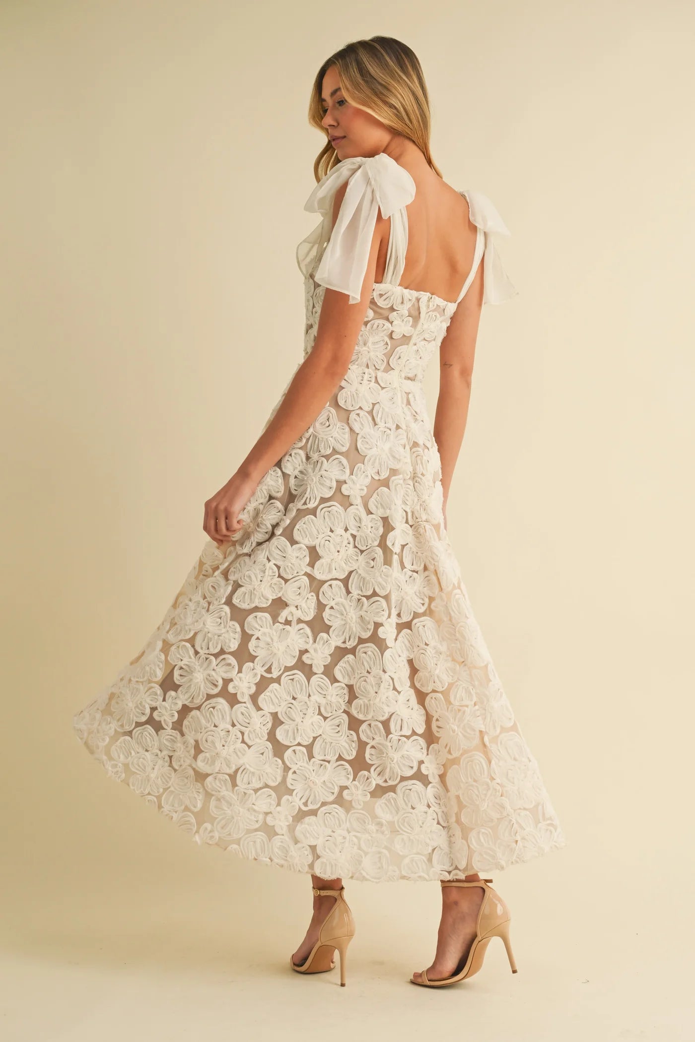 Vestido blanco encaje