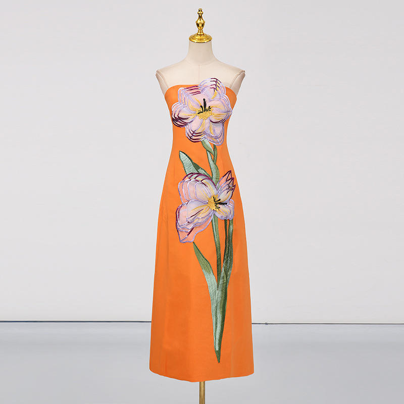 Vestido midi con flor