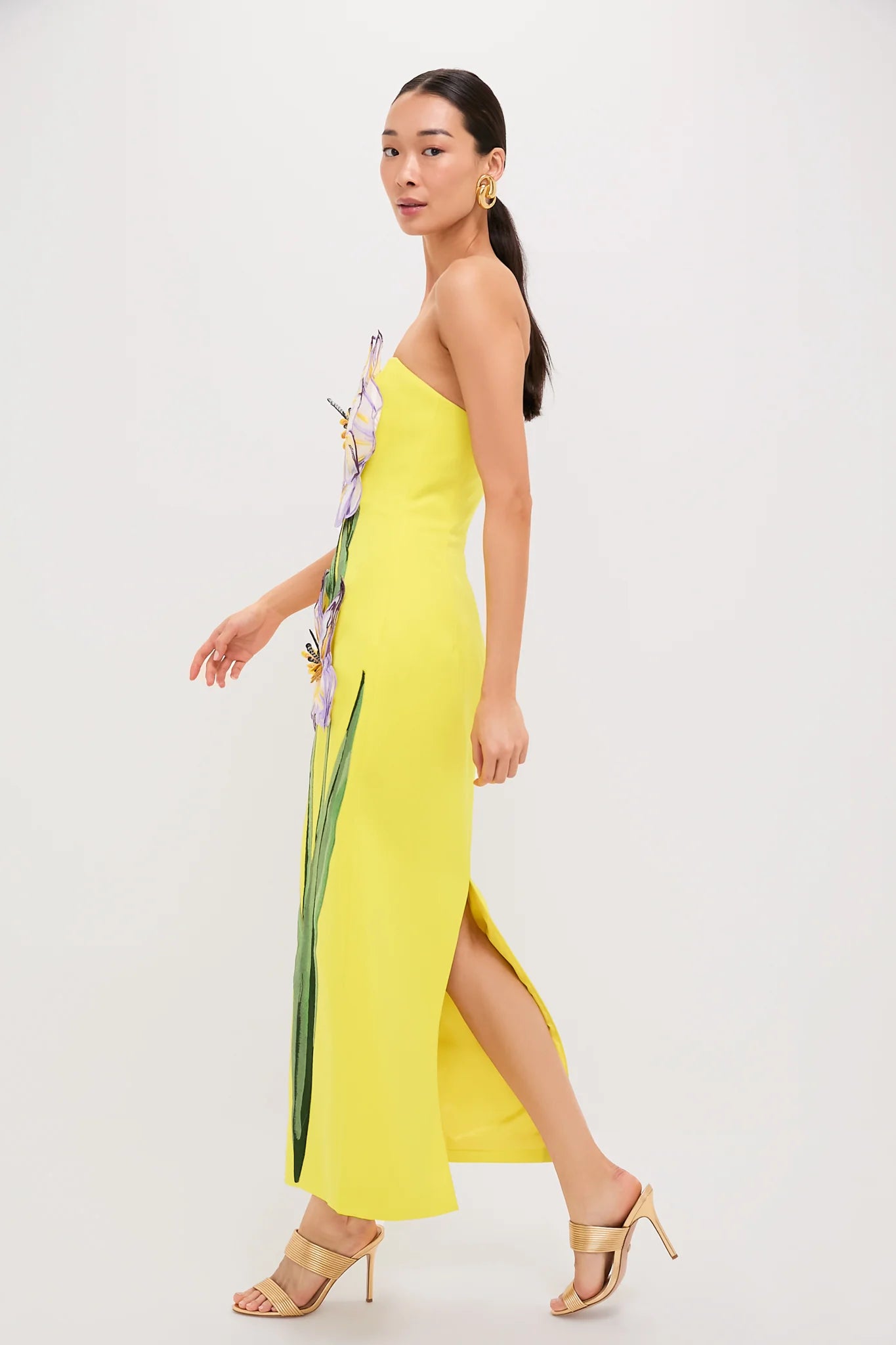 Vestido midi con flor